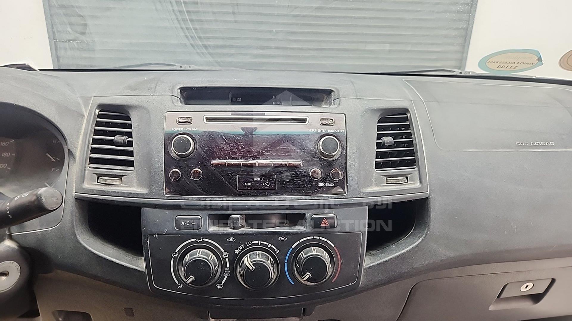 2015 TOYOTA HILUX VIN: MR0EX12G8F2357748