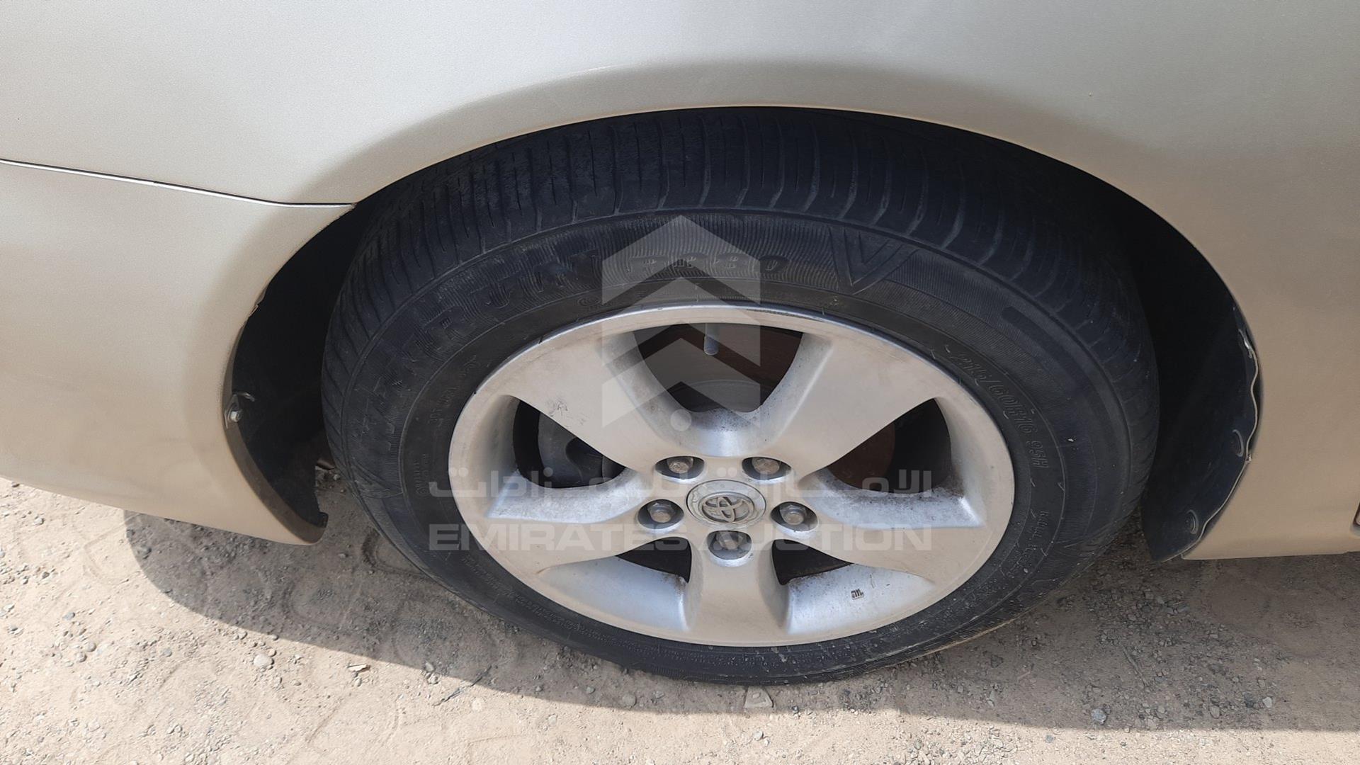 2005 TOYOTA CAMRY VIN: 4T1BE32K95U074720