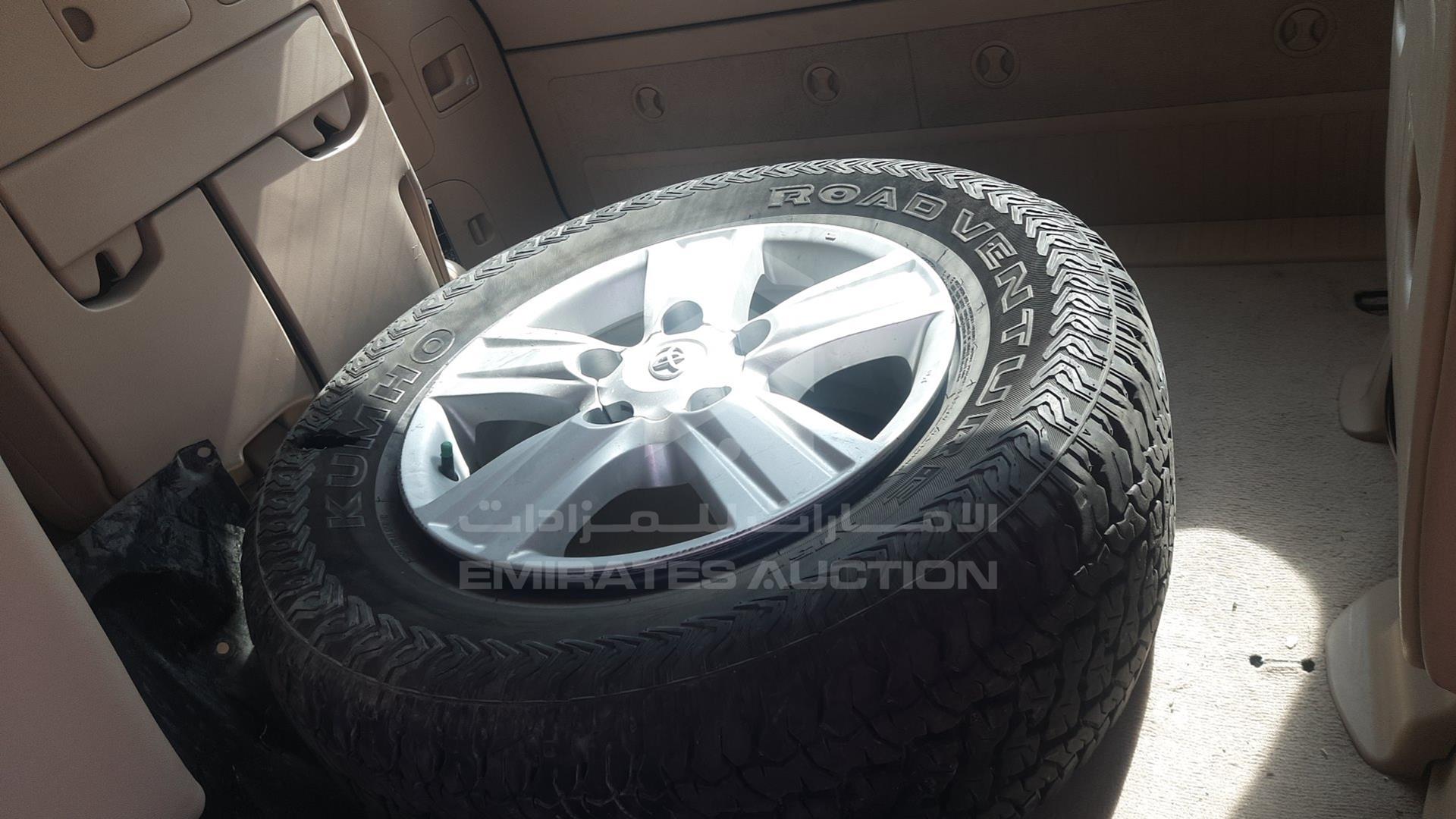 2015 TOYOTA LAND CRUISER VIN: JTMHU09J8F4106121