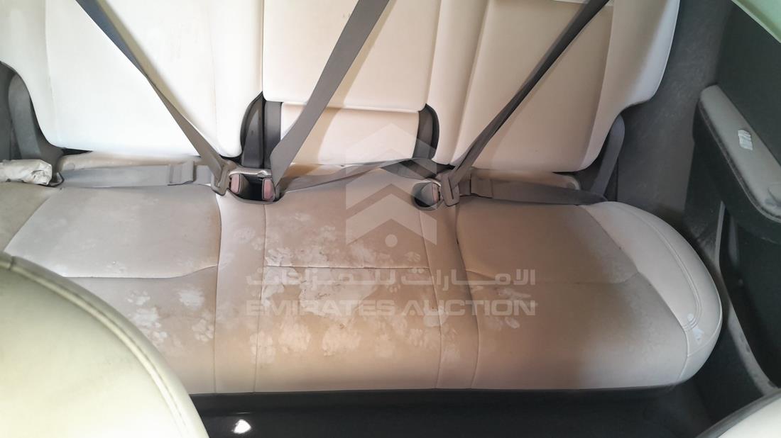 تيسلا Model Y 2023 — زاوية الراكب الخلفي اليسرى — صورة 18