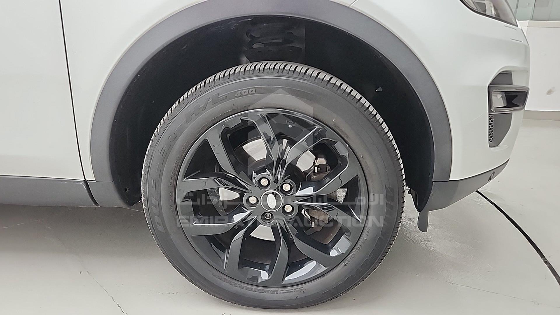 2017 LAND ROVER DISCOVERY VIN: SALCA2BG2HH714587