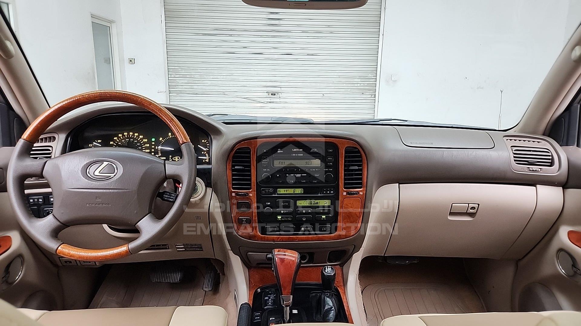 2001 LEXUS LX 470 VIN: JTJHT00W513501087