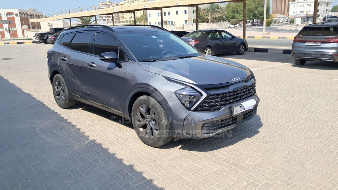 2025 Kia Sportage — Front Right Angle — Photo 9