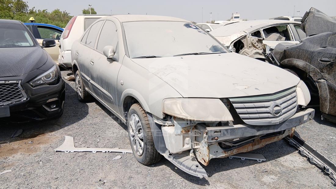 نيسان صني 2008 — الزاوية الأمامية اليمنى — صورة 10