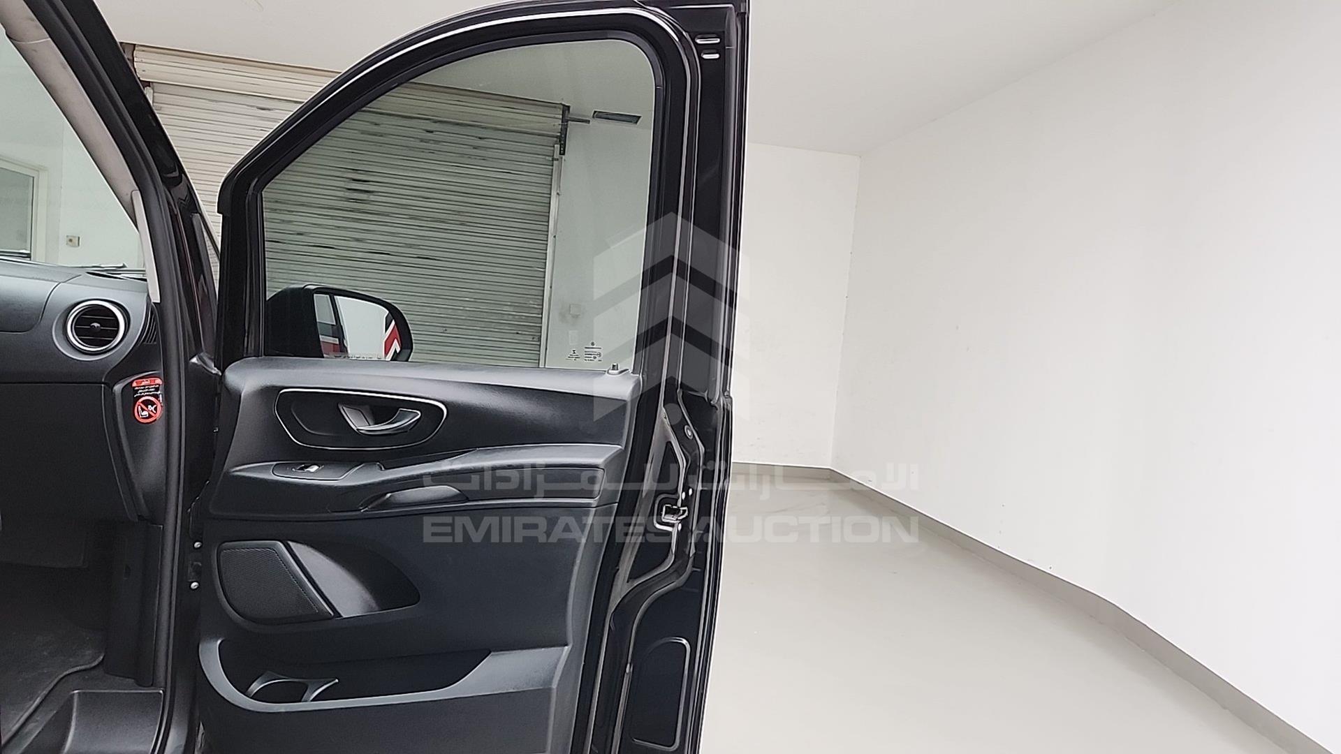 2019 MERCEDES VITO VIN: WD4WG3E18K3525095
