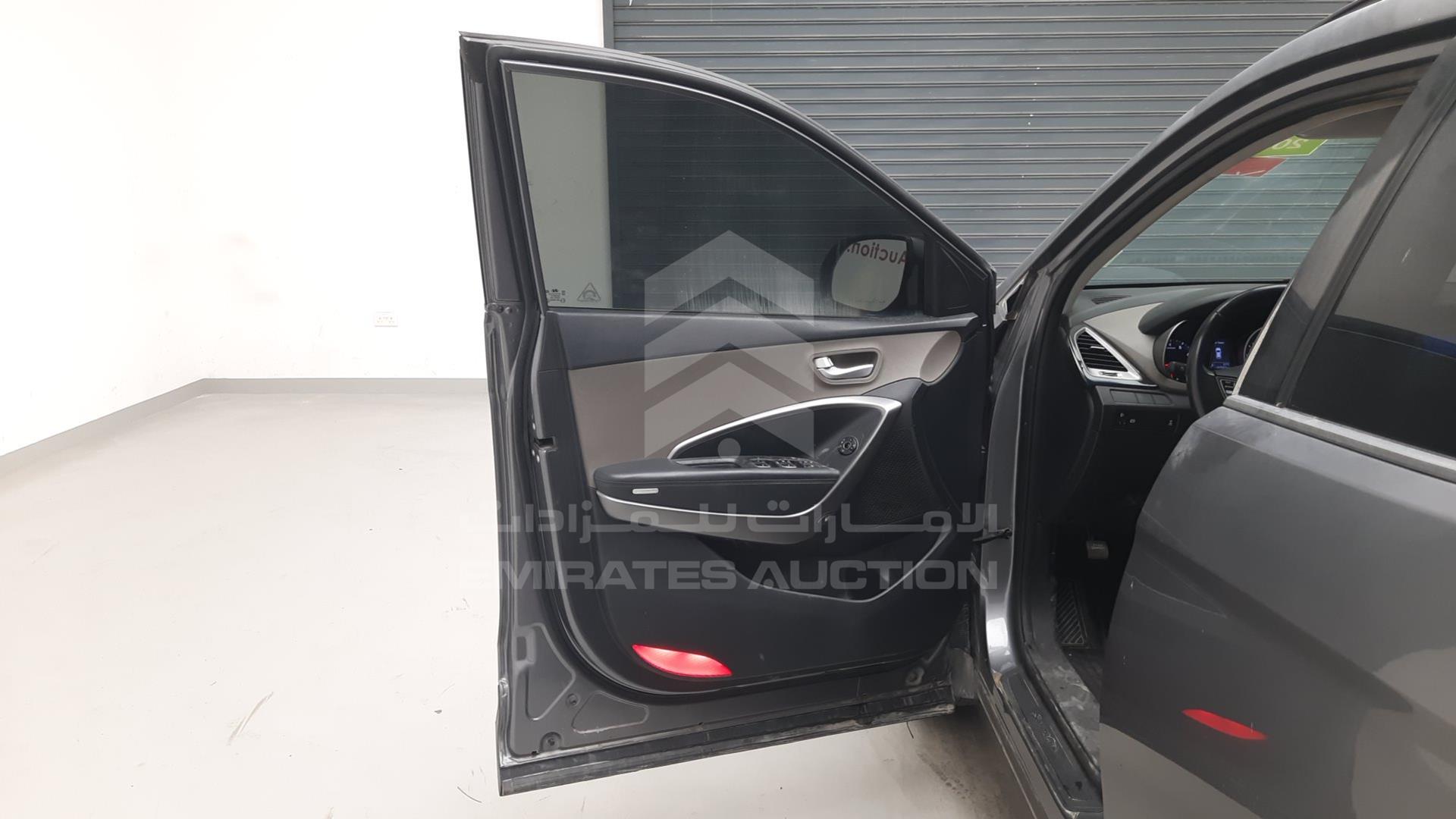 2015 HYUNDAI SANTA FE VIN: KMHST81C4FU435589
