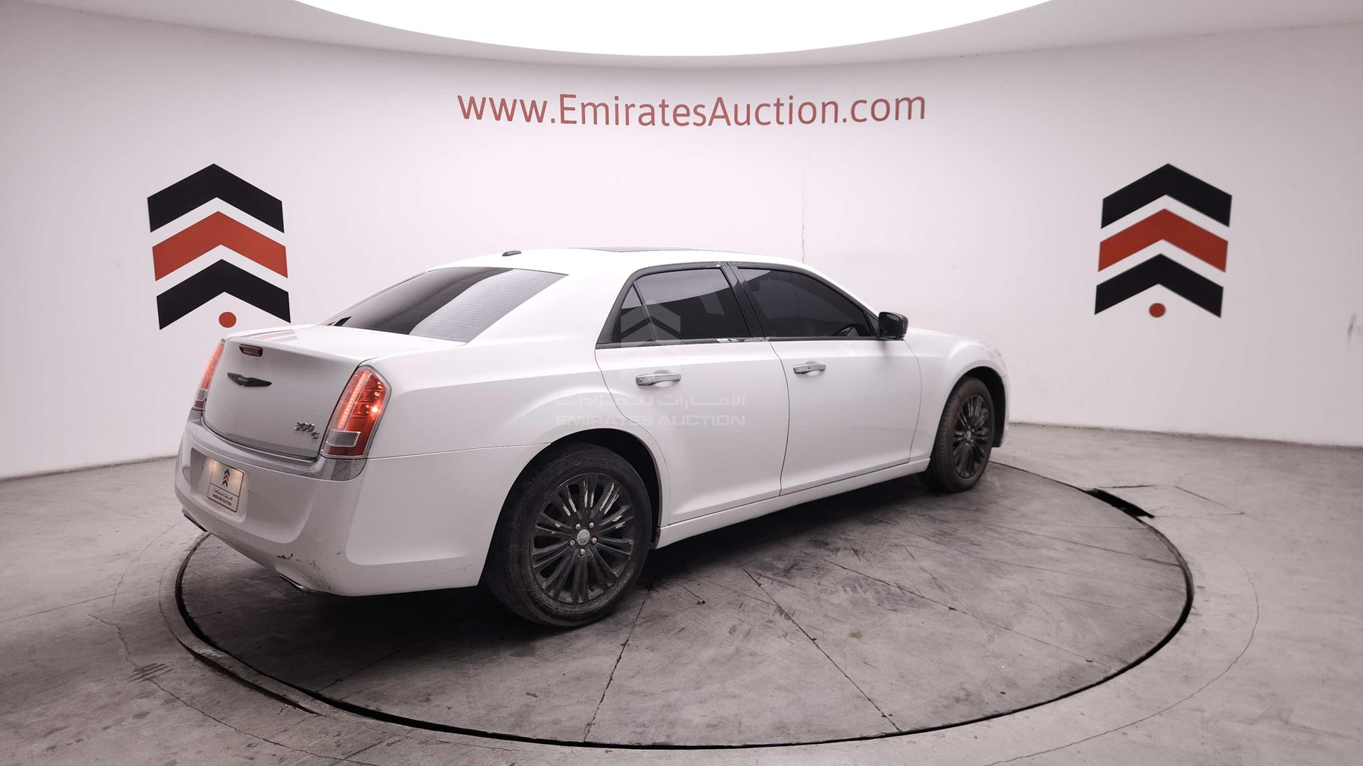 2014 CHRYSLER 300 C VIN: 2C3CCAKGXEH235923