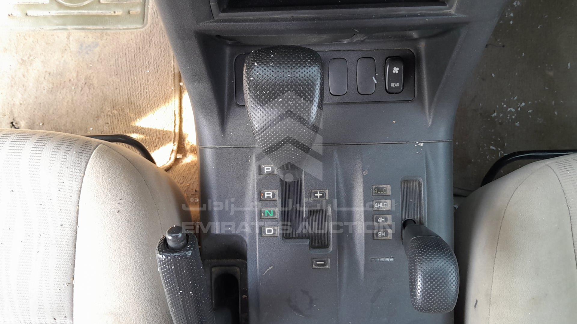 2006 MITSUBISHI PAJERO VIN: JMYLRV73W6J713434