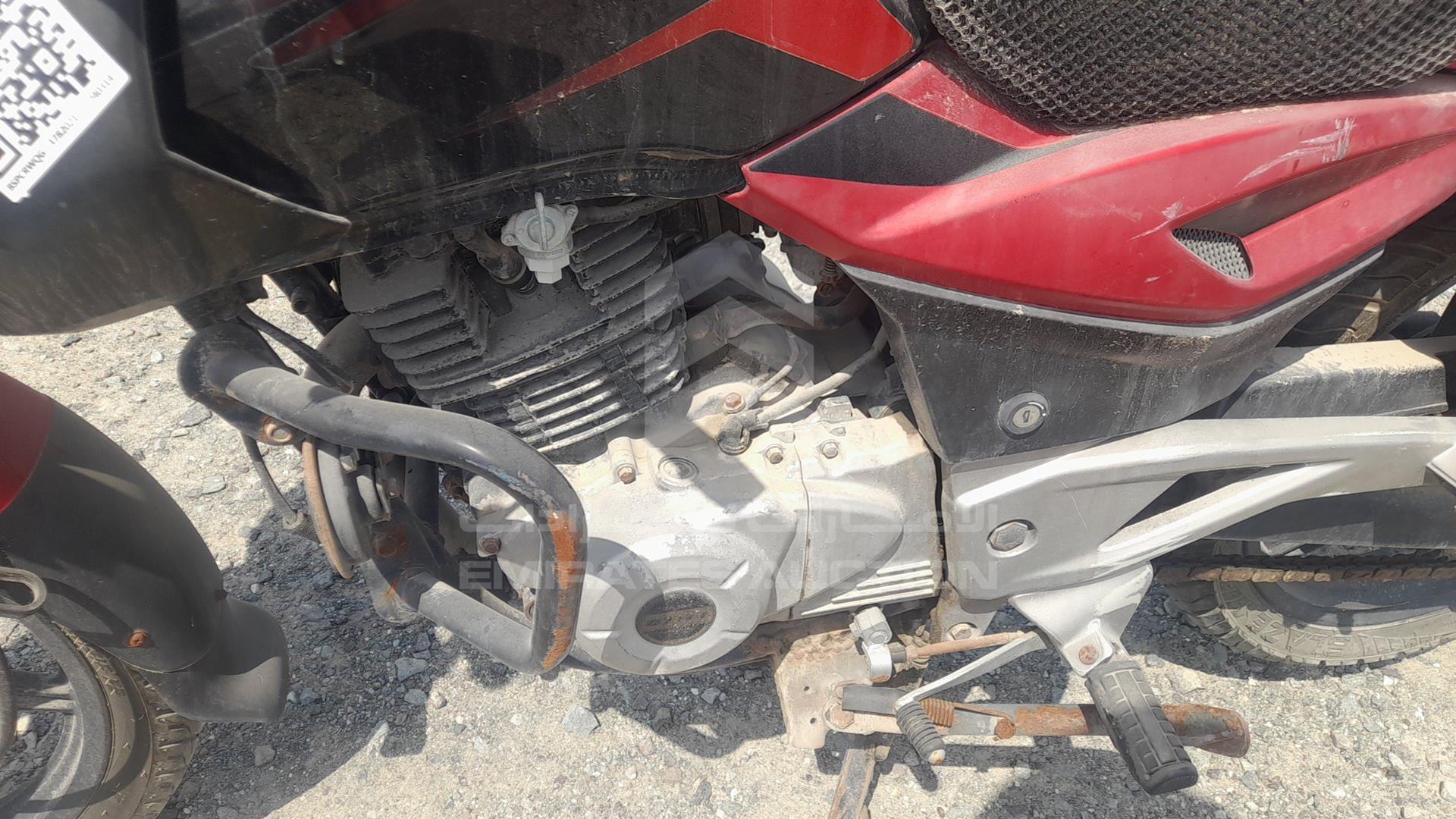 2015 BAJAJ 180 CC VIN: MD2A12DZ1FCL86256