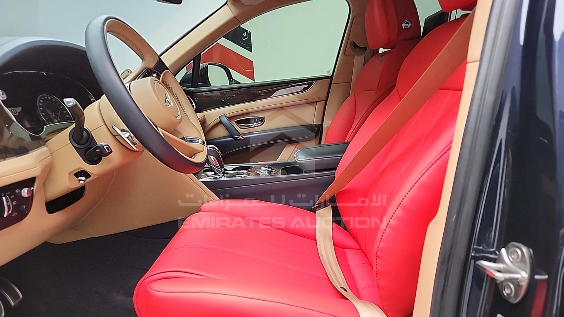 2020 BENTLEY BENTAYGA VIN: SJAAL1ZV6LC030267
