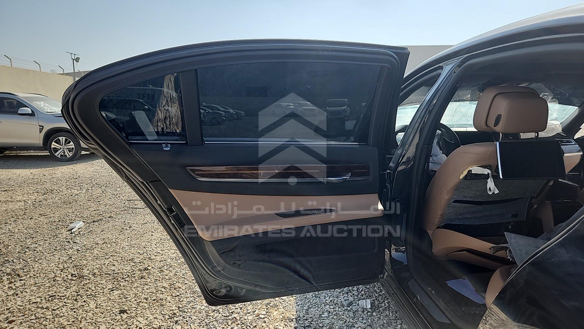 2015 BMW 730 VIN: WBAYE2102FD836762