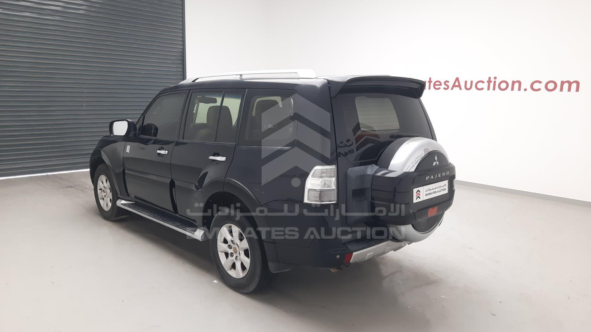 2011 MITSUBISHI PAJERO VIN: JMYLRV95WBJ706153