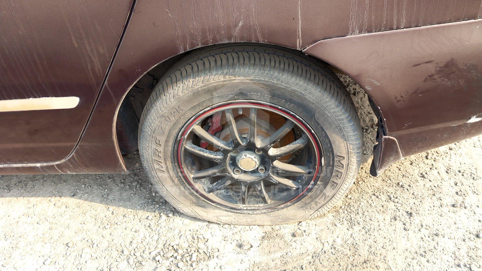 2004 TOYOTA COROLLA VIN: JTDBR23E940136439