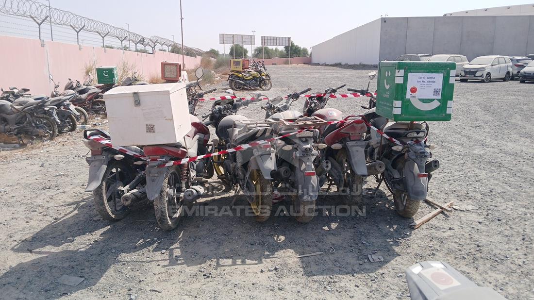 6 Motorbikes — Rear View — Photo 9