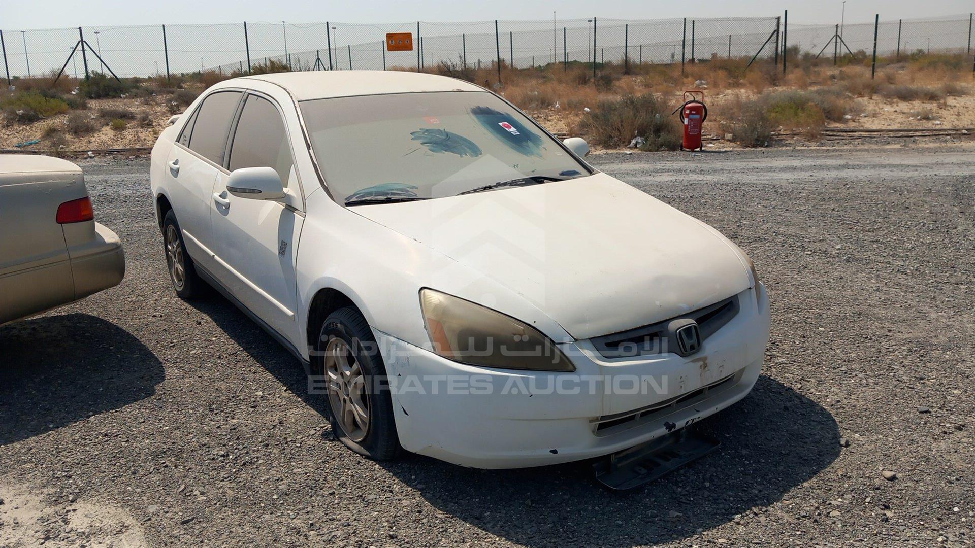 2005 HONDA ACCORD VIN: JHMCM56565C400442