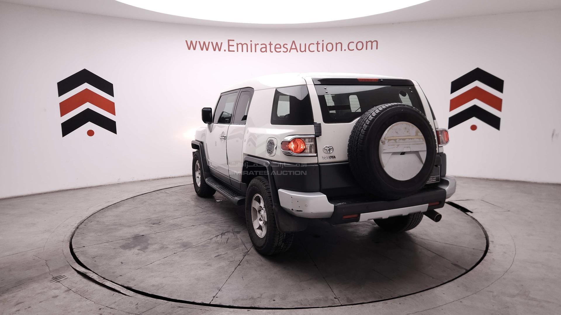 2010 TOYOTA FJ CRUISER VIN: JTEBU11F7AK087211