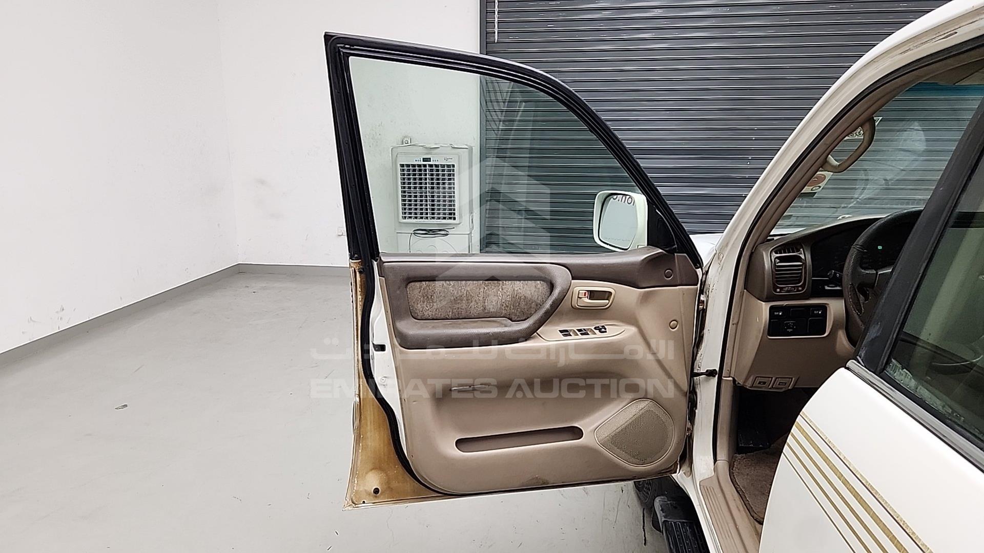 2000 TOYOTA LAND CRUISER VIN: JT3HT05J0Y0081156