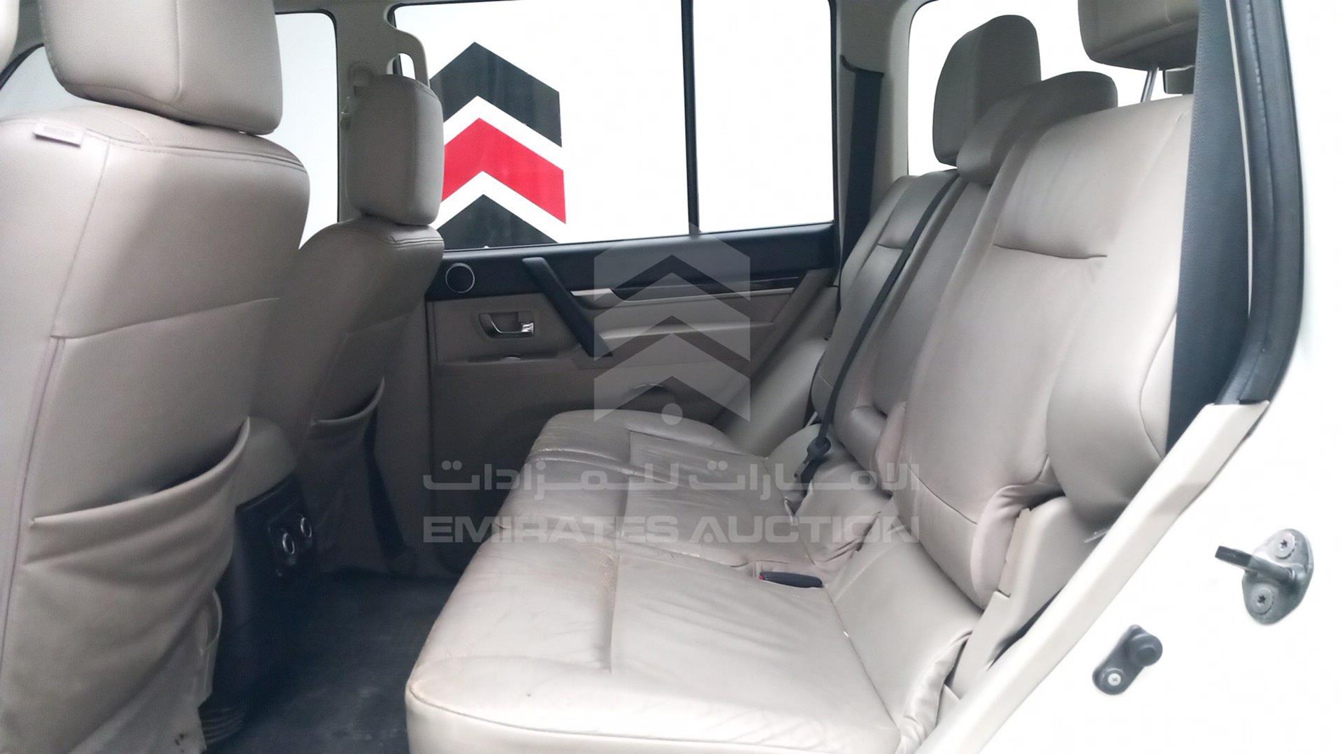 2010 MITSUBISHI PAJERO VIN: JMYLRV95WAJ713865
