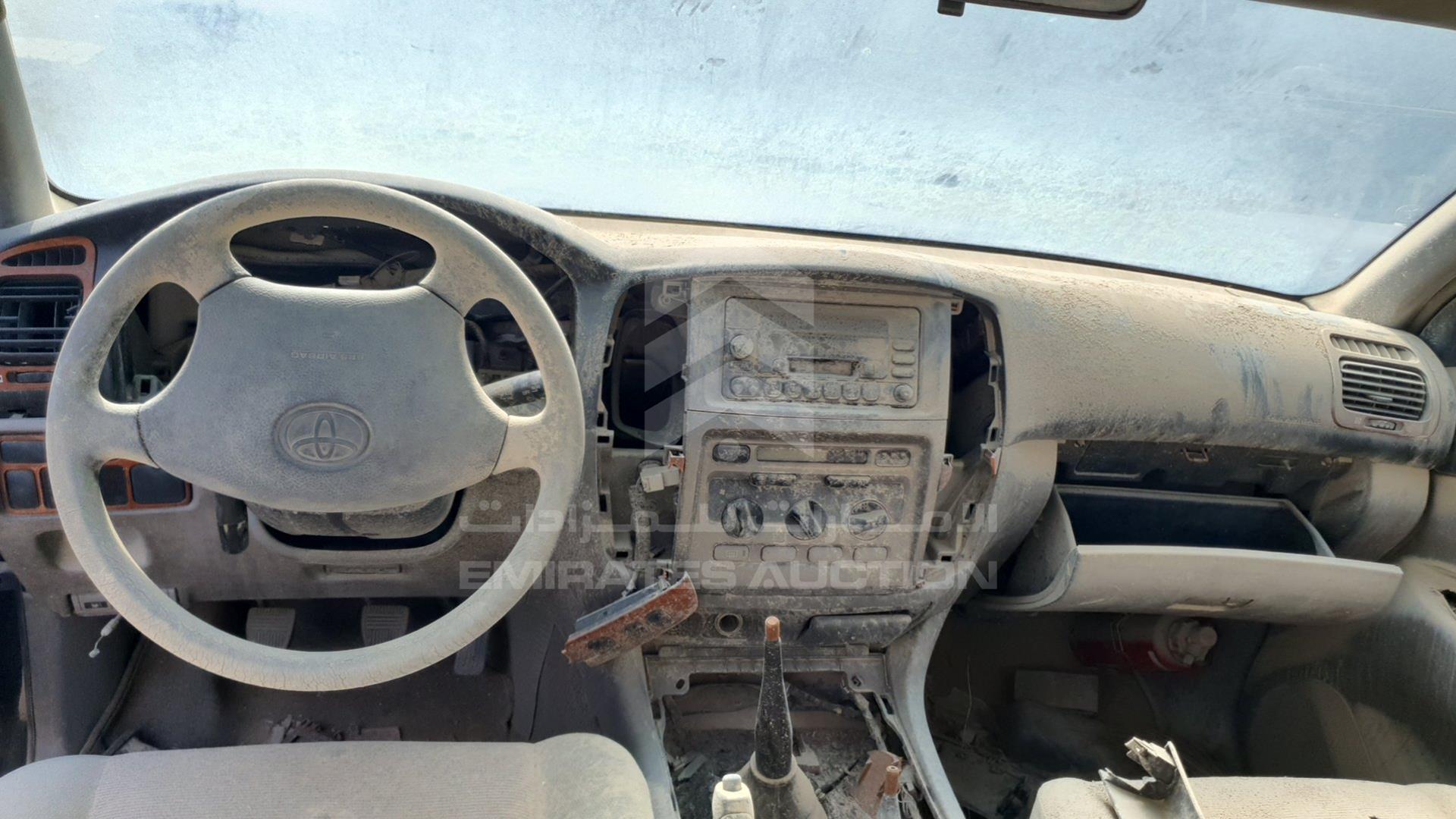 2004 TOYOTA LAND CRUISER VIN: JTECB09J443013529