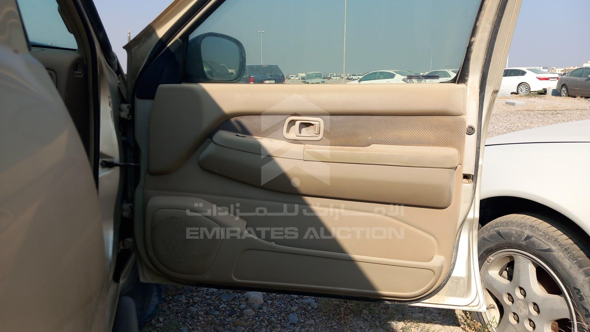 2000 NISSAN PATHFINDER VIN: JN8AR07Y3YW442550