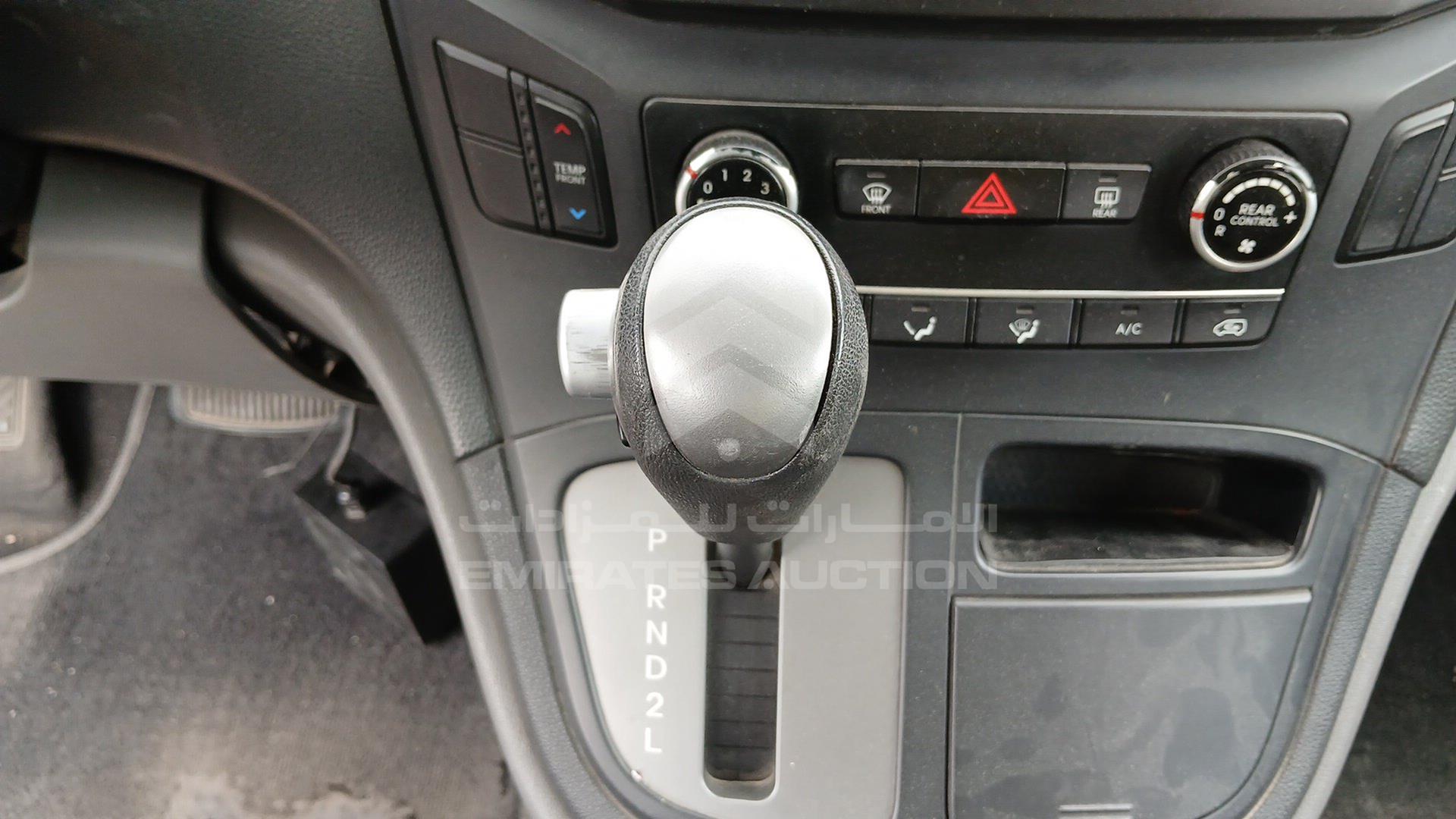 2019 HYUNDAI H1 VIN: KMJWA37R4KU016835