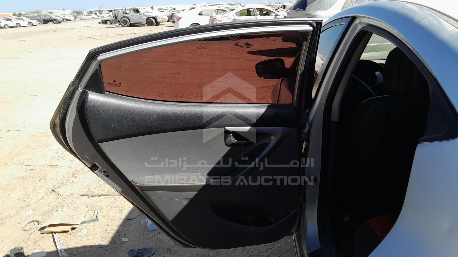 2012 HYUNDAI ELANTRA VIN: KMHDG41C0CU447689