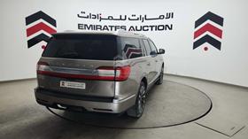 2020 Lincoln Navigator — Rear View — Photo 5 — Thumbnail