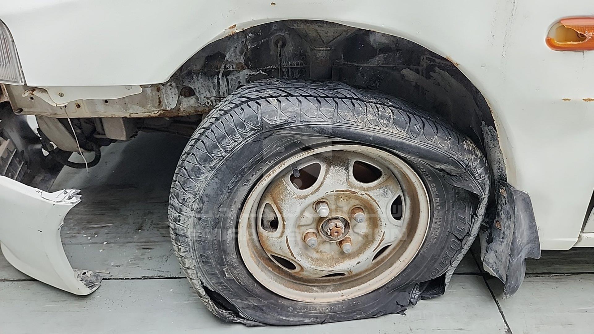 1999 MITSUBISHI --- VIN: JMYSNCK1AXU010442