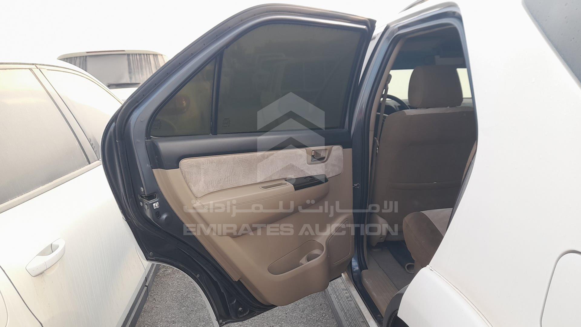 2014 TOYOTA FORTUNER VIN: MHFYU59G4E7032747