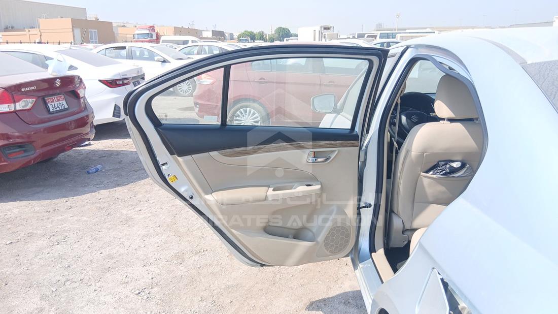 سوزوكي سياز 2023 — الباب الخلفي الأيسر — صورة 18