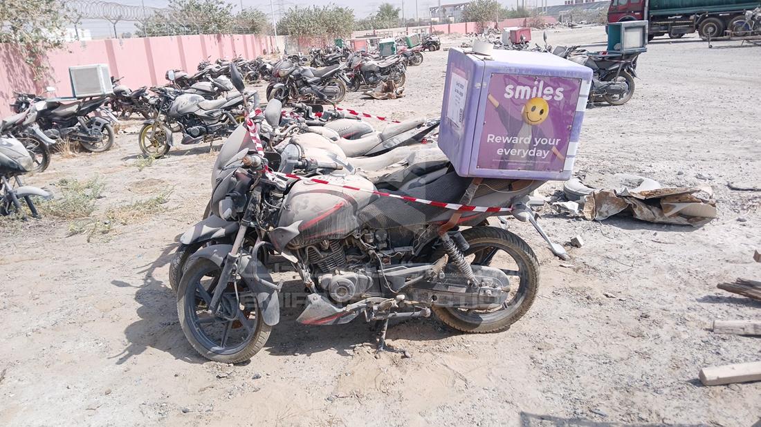 5 Motorbikes — Front Left Angle — Photo 8