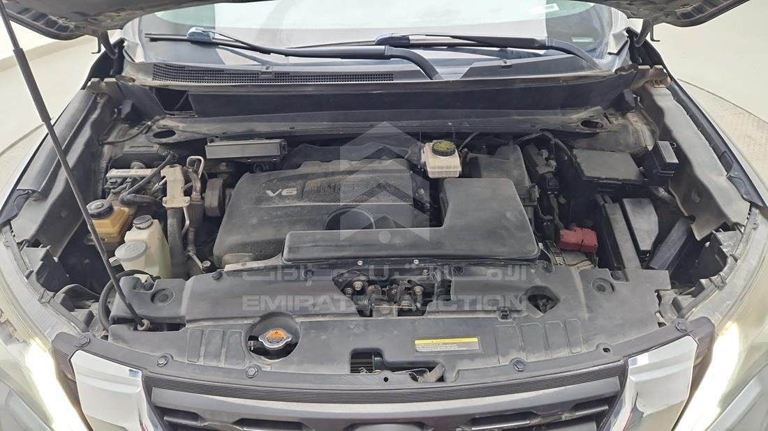 2017 Nissan Pathfinder — Engine Bay — Photo 38