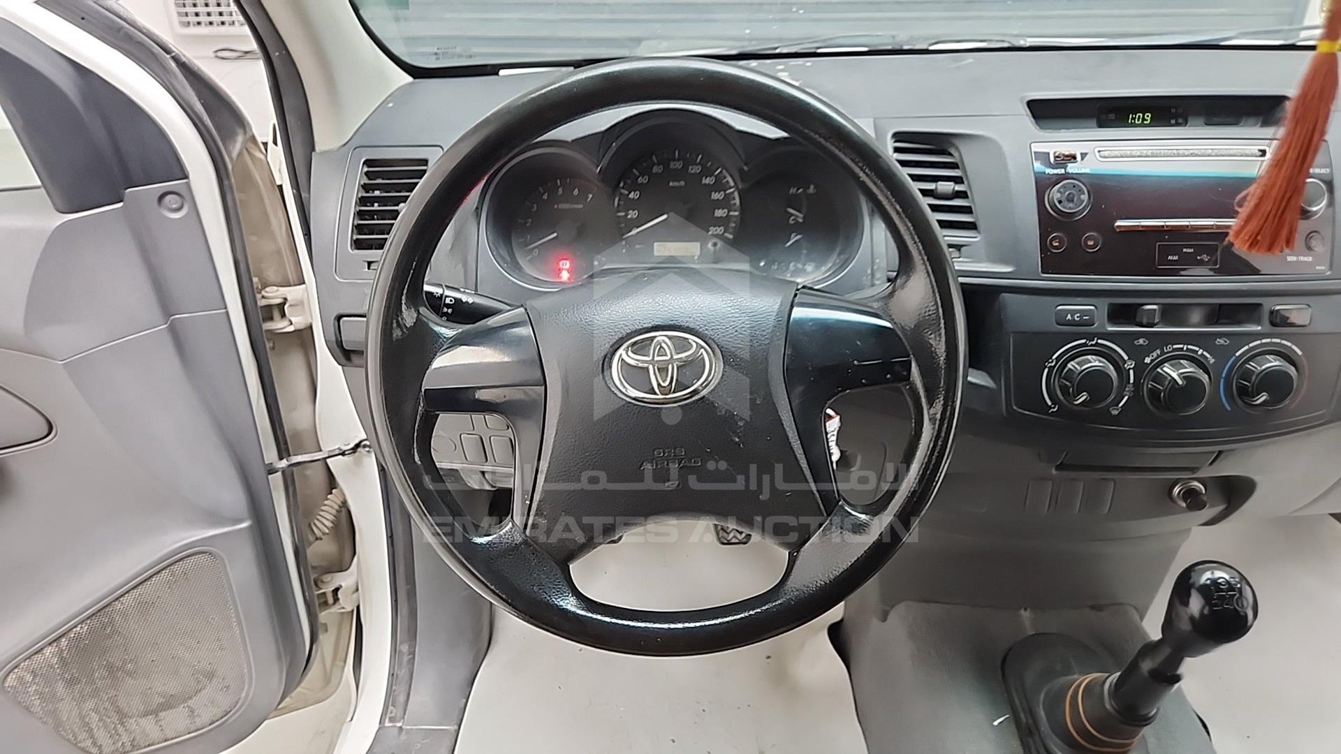 2015 TOYOTA HILUX VIN: MR0EX12G9F2356429