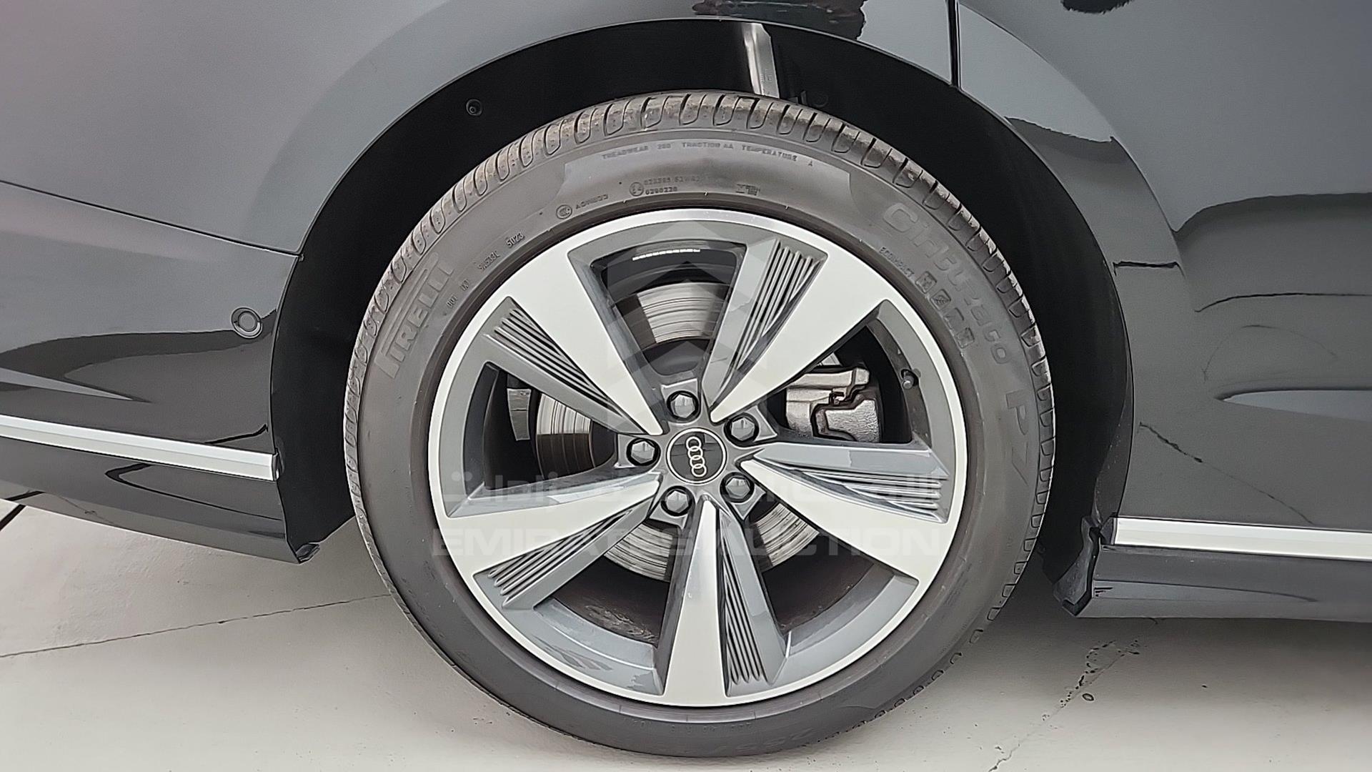 2025 AUDI A8 VIN: WAUZZZF85SN000643