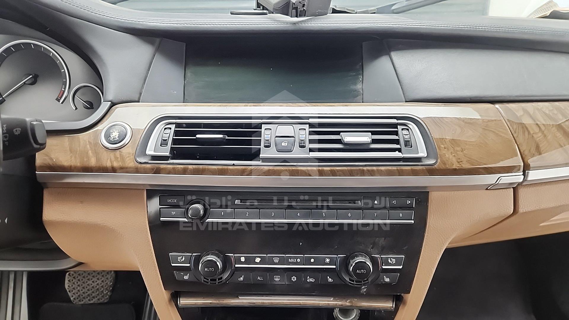 2009 BMW 740 LI VIN: WBAKB410X0C326148