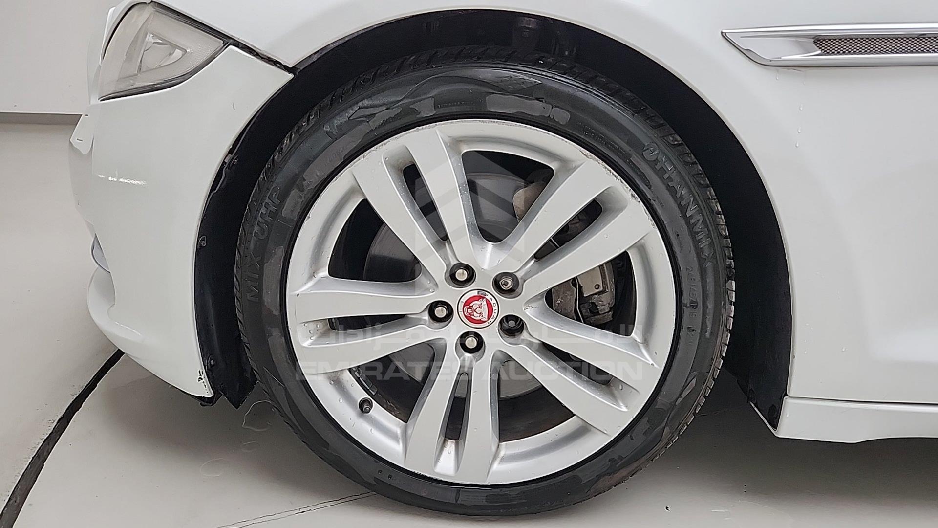 2014 JAGUAR XJL VIN: SAJAA22A5E8V64868