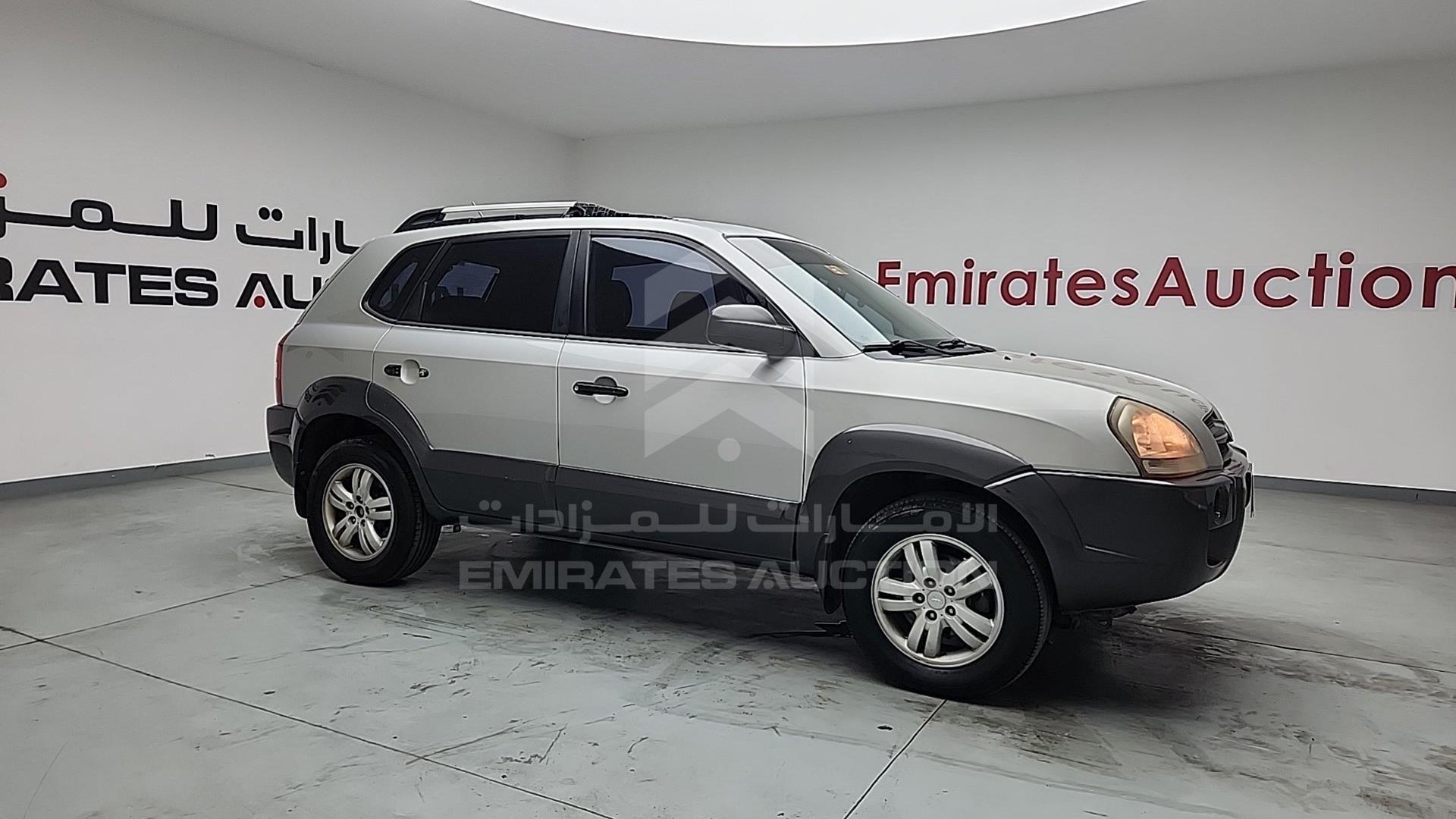 2007 HYUNDAI TUCSON VIN: KMHJM81B97U571167