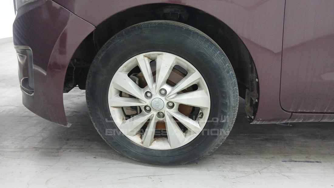 2015 Kia Sedona — Front Left Tyre — Photo 51