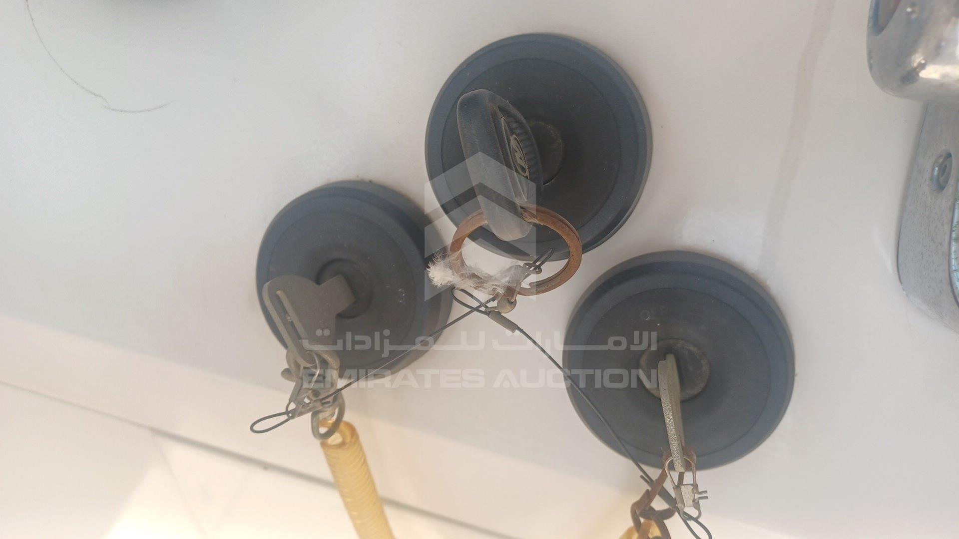 2009 BOAT + TROLLEY --- VIN: UB42F84AL111509