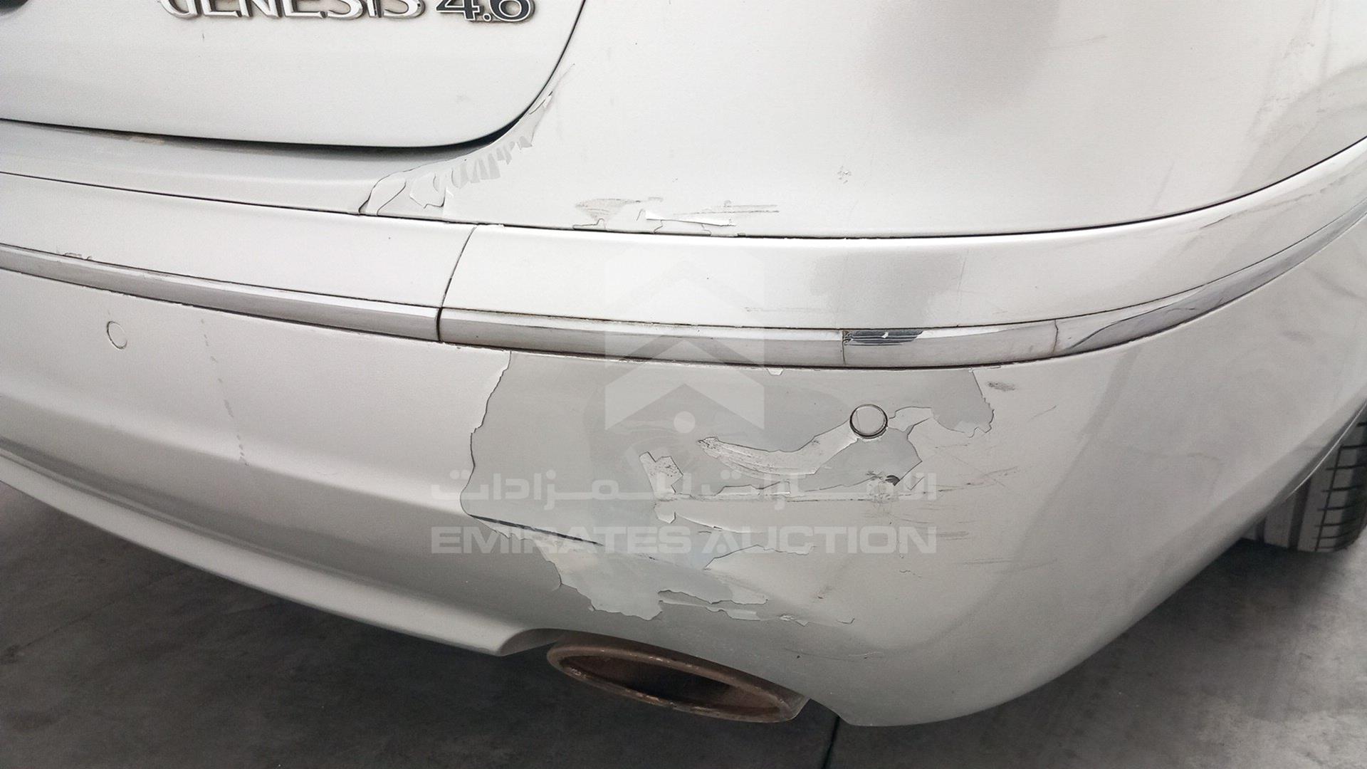 2011 HYUNDAI GENESIS VIN: KMHGC4DF3BU124072