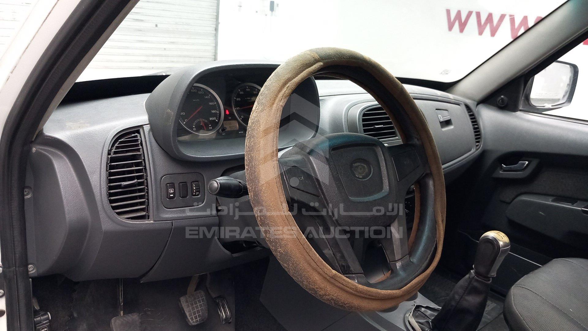 2015 TATA XENON VIN: MAT464703FSL00405