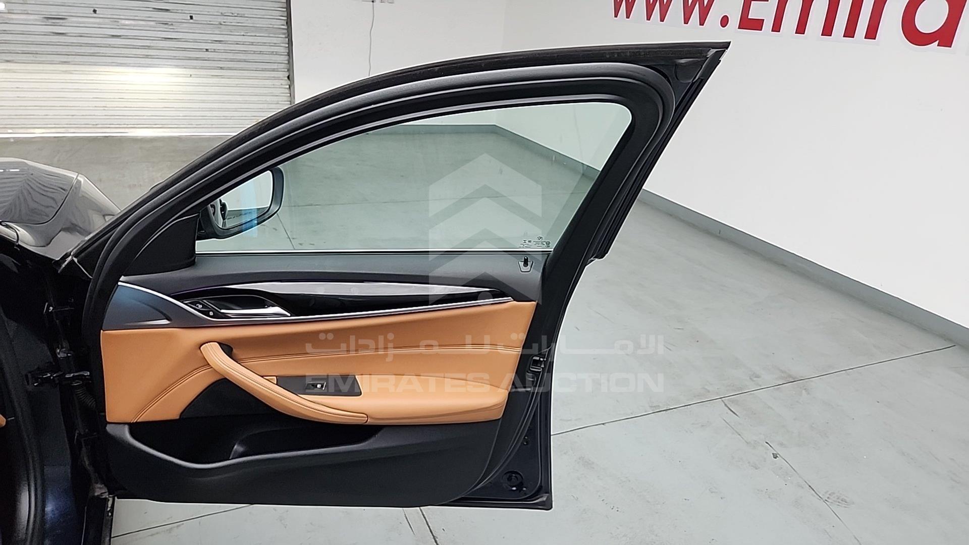 2020 BMW 520 VIN: WBAJT1A03LCE38689