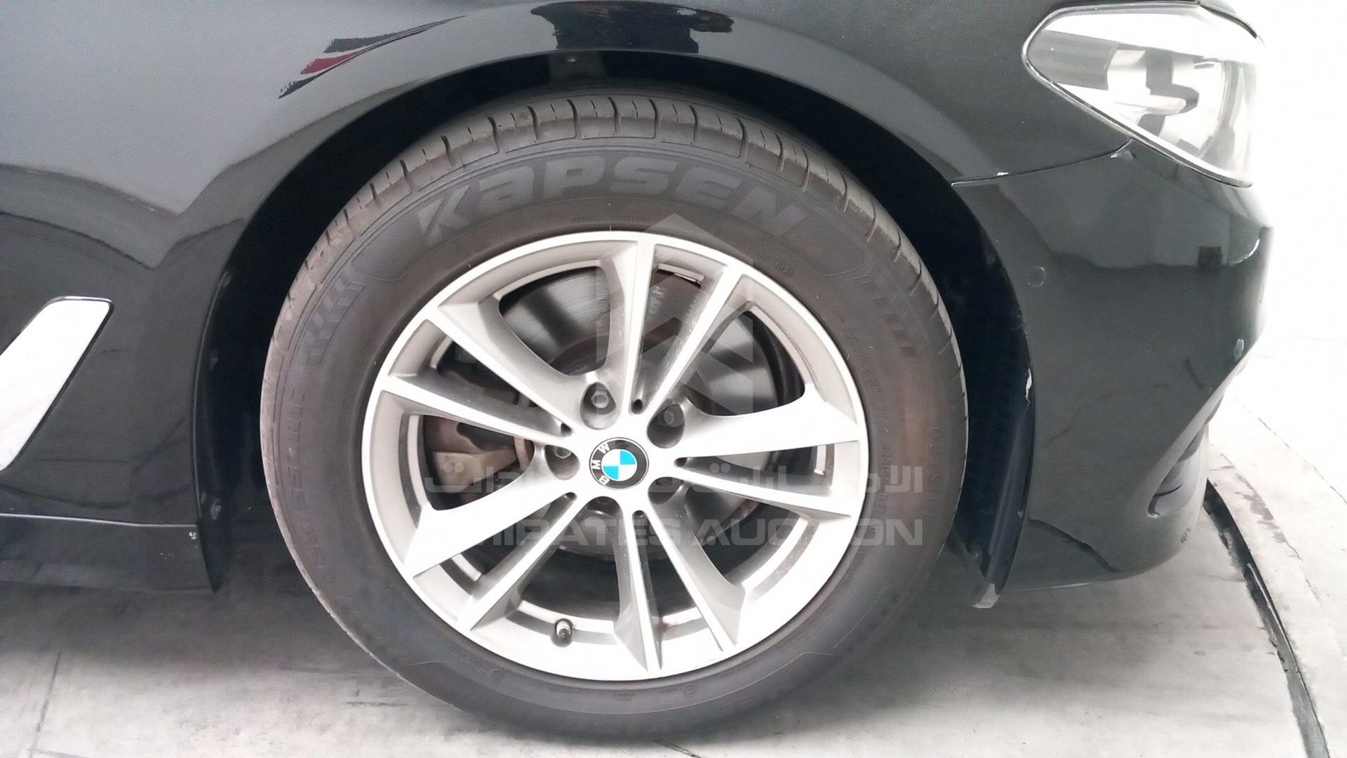 2019 BMW 520 VIN: WBAJA1A07KWW09864