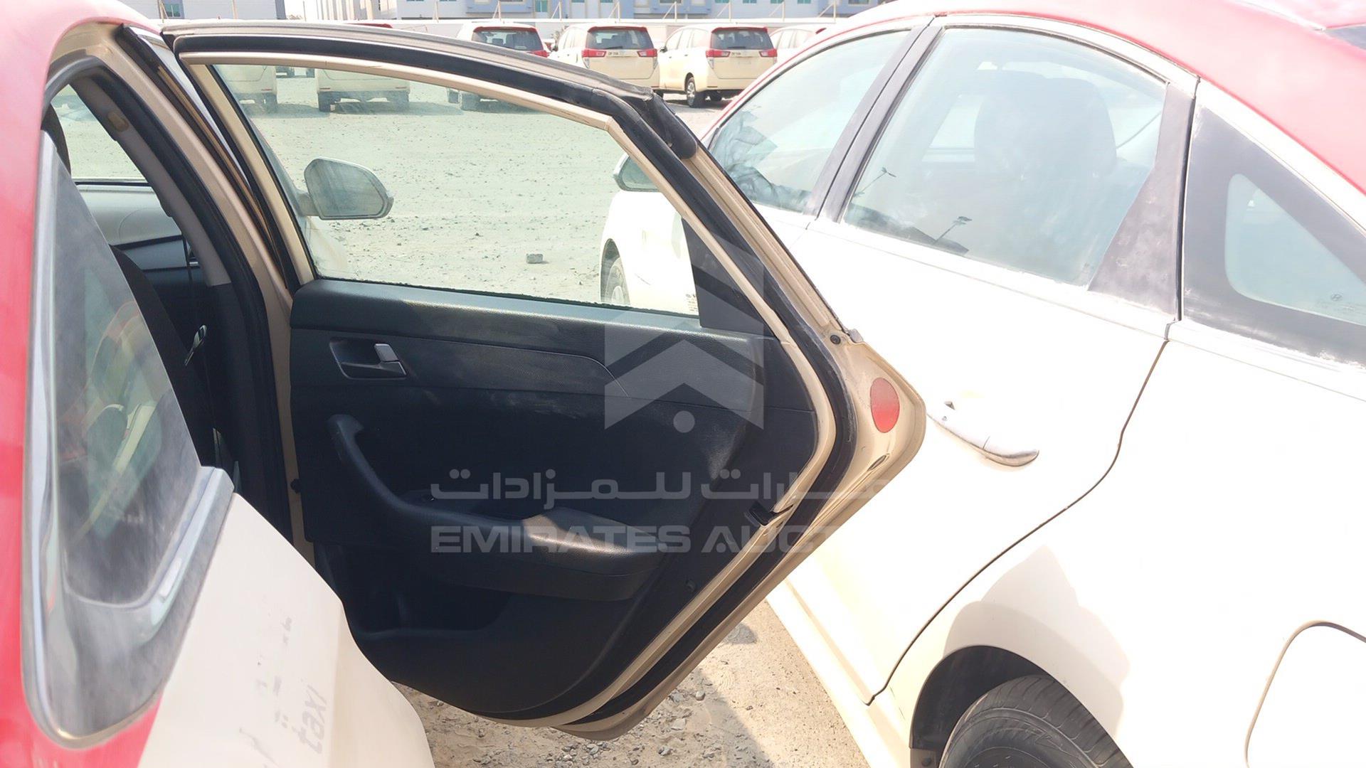 2018 HYUNDAI SONATA VIN: KMHE2413XJA082035