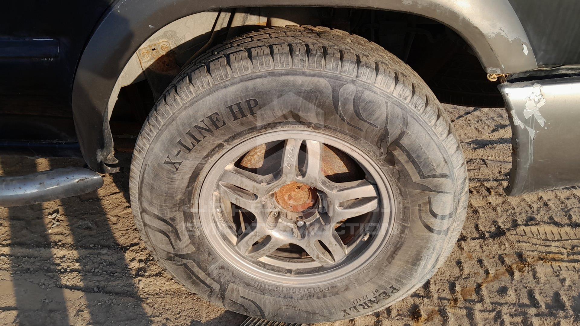 2000 NISSAN PATHFINDER VIN: JN8AR07Y3YW436067