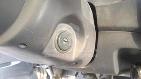 2007 Nissan Urvan — Keys — Photo 4 — Thumbnail
