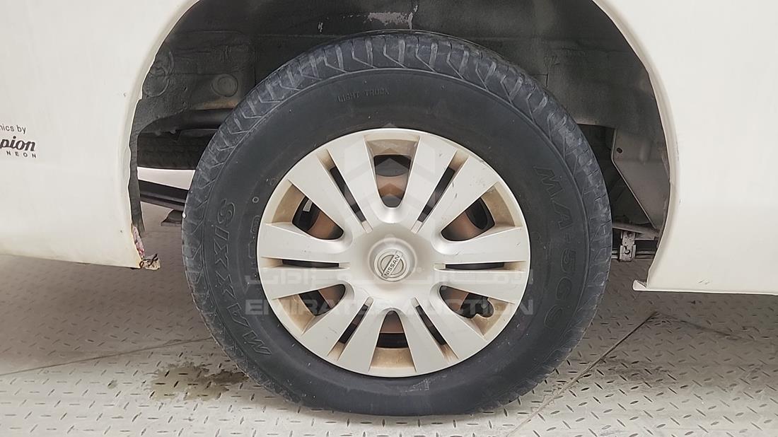 2014 Nissan Urvan — Rear Right Tyre — Photo 25