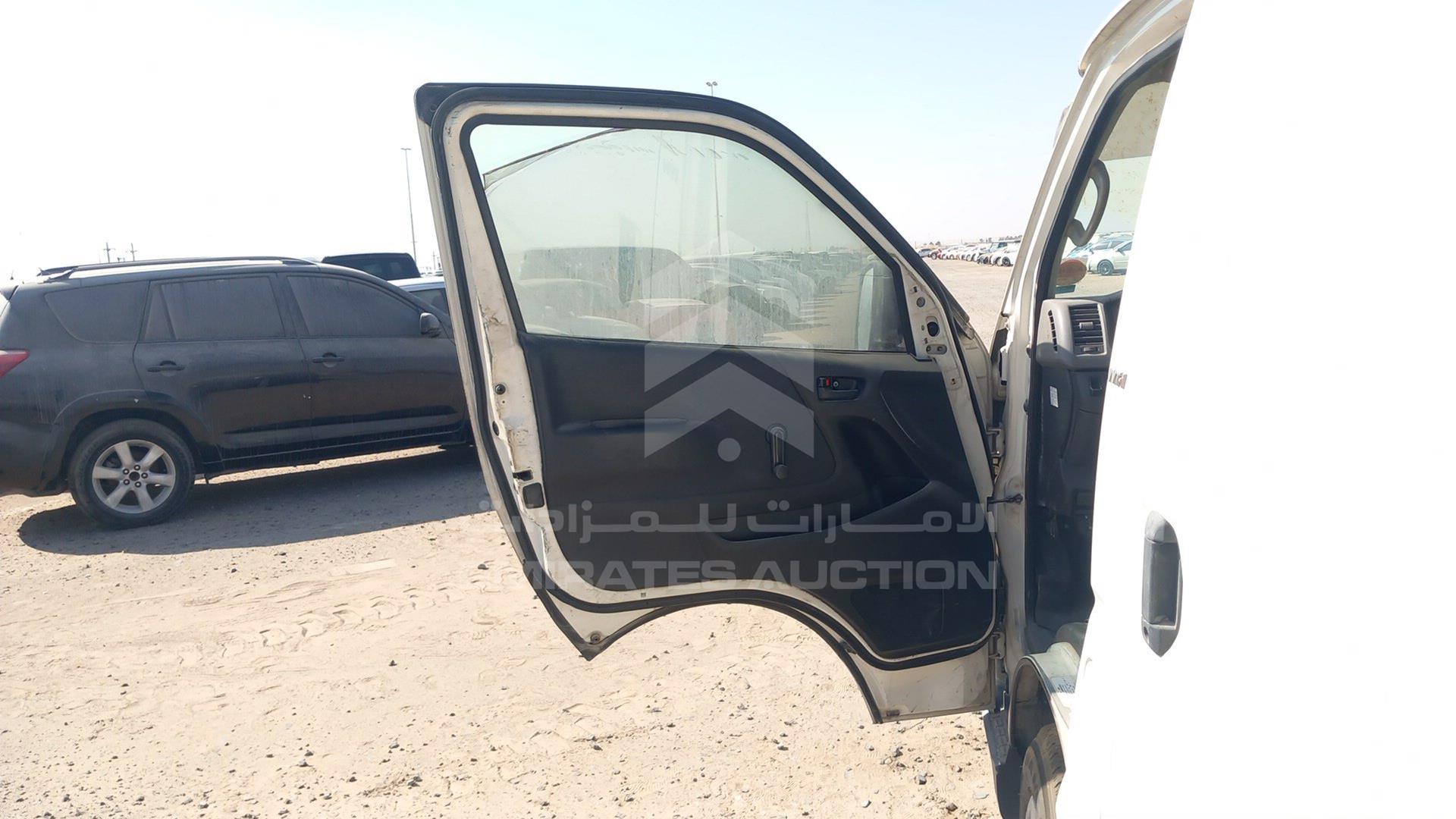 2009 TOYOTA HIACE VIN: JTFHX02PX90036243