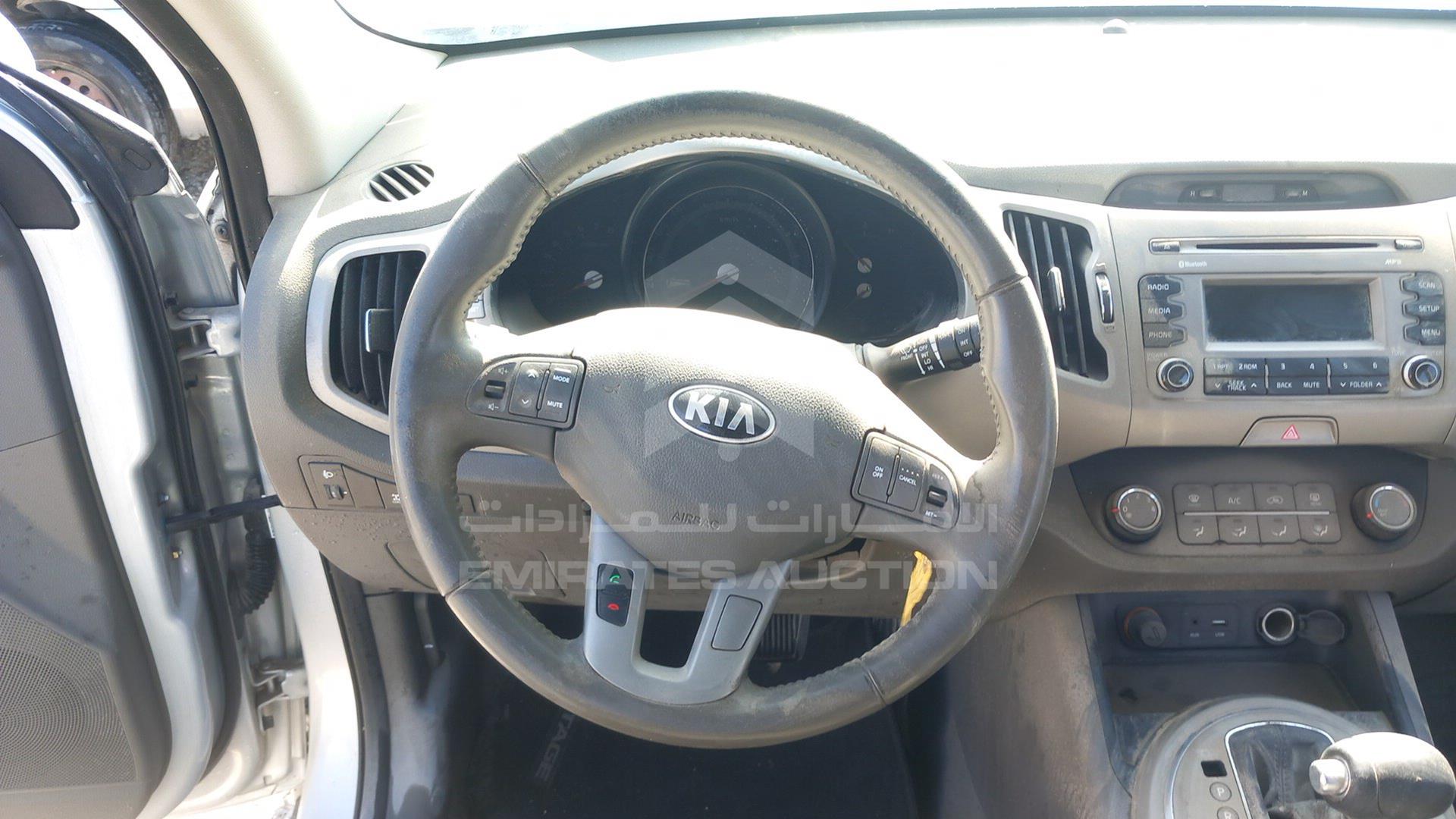 2016 KIA SPORTAGE VIN: KNAPC8129G7801223