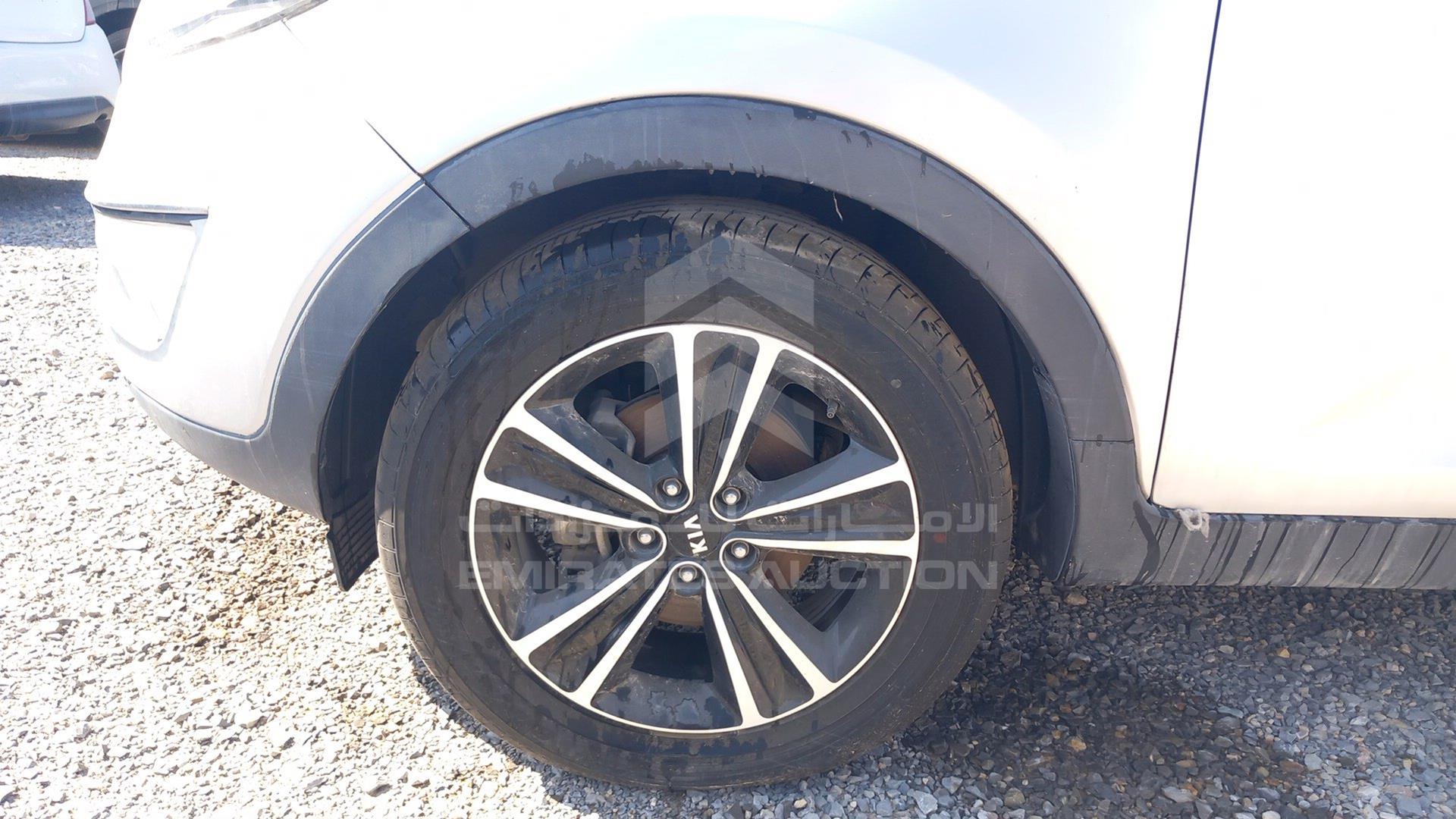 2016 KIA SPORTAGE VIN: KNAPC8129G7801223